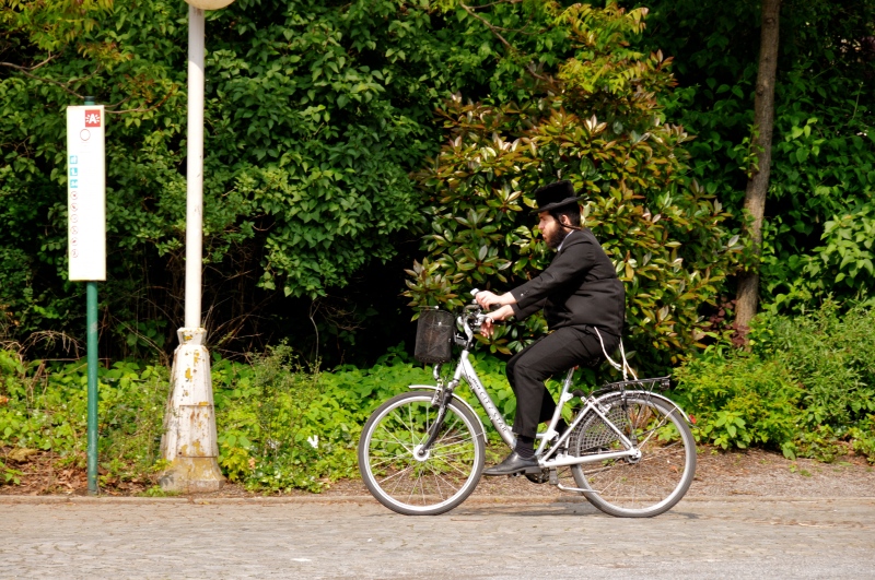 Haredim Biking